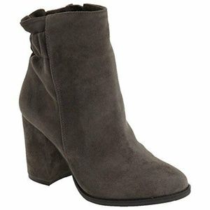 Arturo Chiang At-Rakel Grey Suede Ankle Boots